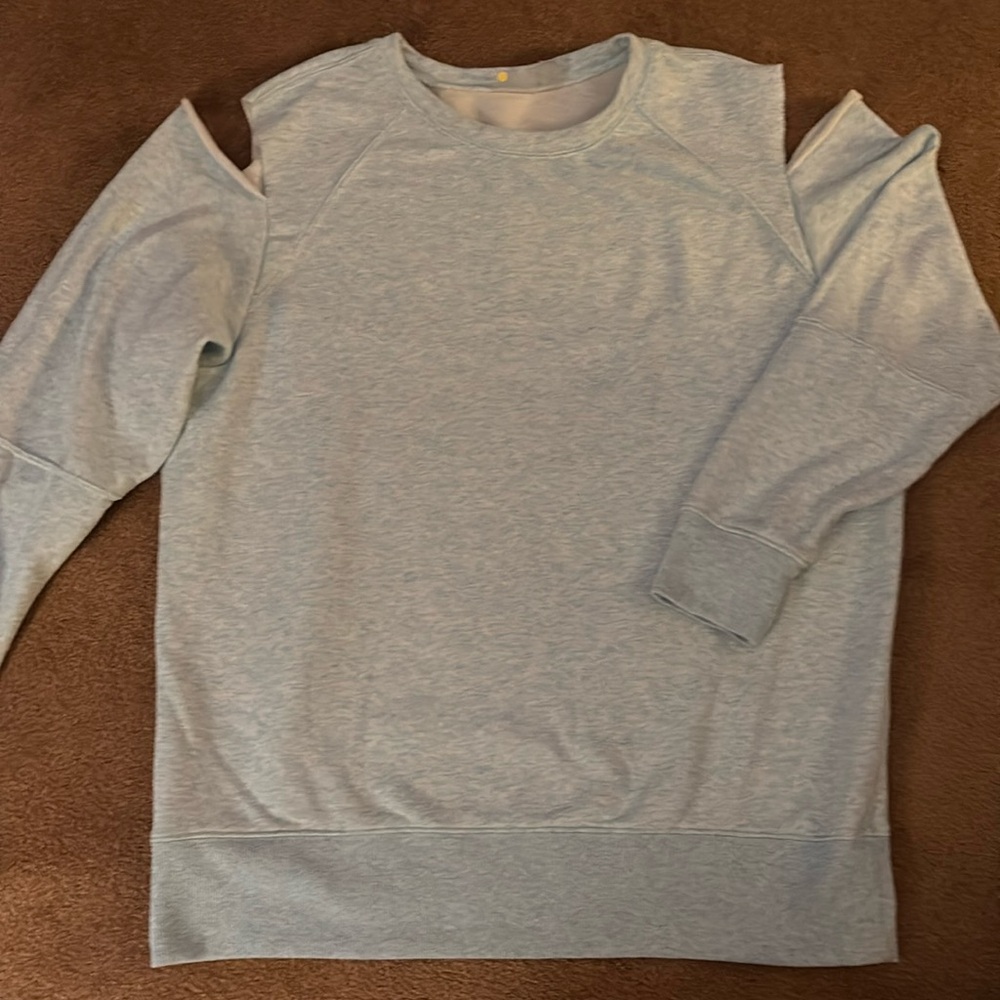 ZELLA Peekaboo arms sweatshirt